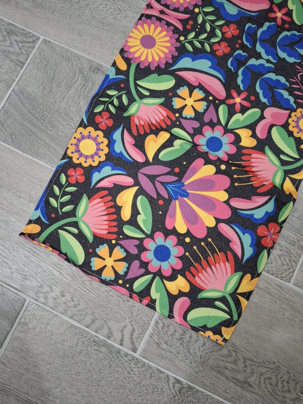 Floral Table Runner - Picture 3 of 5